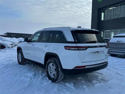 2023 Jeep Grand Cherokee Laredo  4x4 - Photo 4 - Acheson, AB T7X 5A3