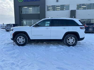 2023 Jeep Grand Cherokee Laredo  4x4 - Photo 3 - Acheson, AB T7X 5A3