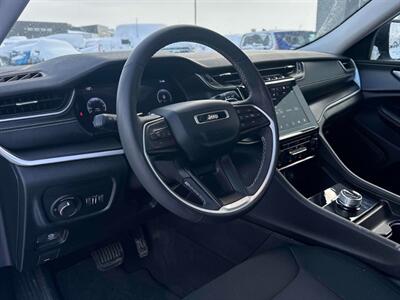 2023 Jeep Grand Cherokee Laredo  4x4 - Photo 11 - Acheson, AB T7X 5A3