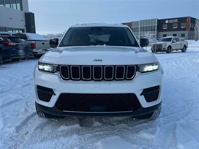 2023 Jeep Grand Cherokee Laredo  4x4 - Photo 2 - Acheson, AB T7X 5A3