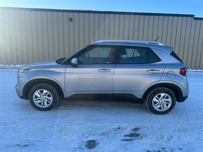 2024 Hyundai VENUE Preferred   - Photo 2 - St Albert, AB T8N 3Z7