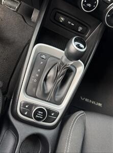 2024 Hyundai VENUE Preferred   - Photo 15 - St Albert, AB T8N 3Z7