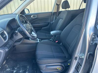 2024 Hyundai VENUE Preferred   - Photo 14 - St Albert, AB T8N 3Z7