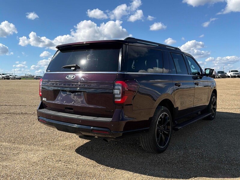 2023 Ford Expedition MAX Limited 4x4 - Photo 9 - St Albert, AB T8N 3Z7