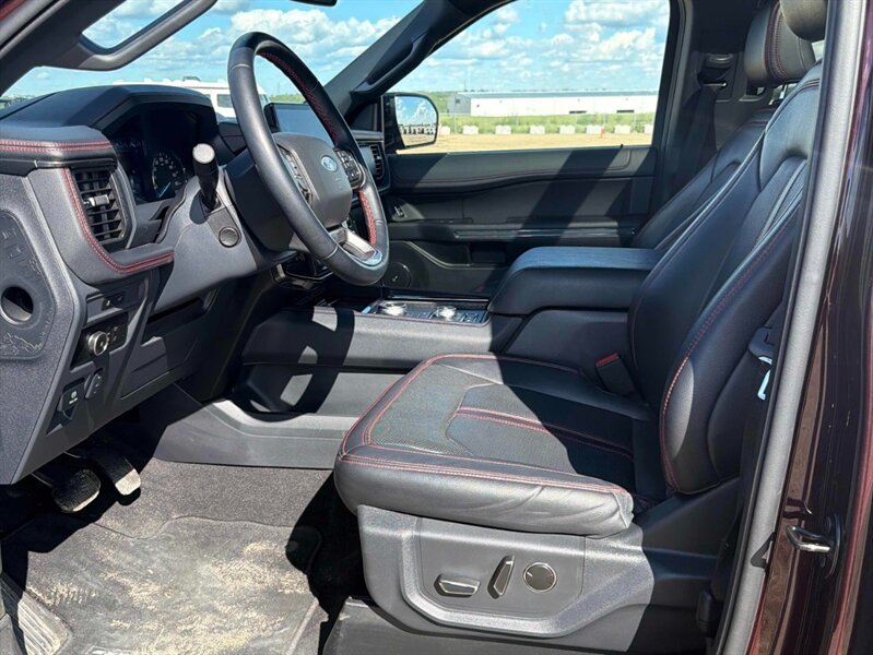 2023 Ford Expedition MAX Limited 4x4 - Photo 11 - St Albert, AB T8N 3Z7