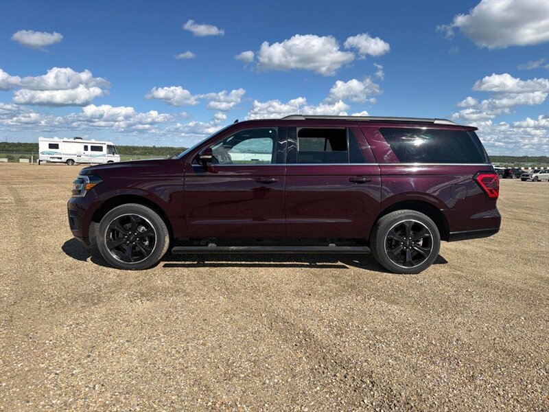 2023 Ford Expedition MAX Limited 4x4 - Photo 3 - St Albert, AB T8N 3Z7