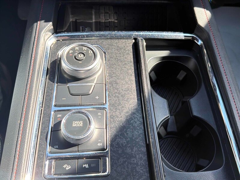 2023 Ford Expedition MAX Limited 4x4 - Photo 16 - St Albert, AB T8N 3Z7