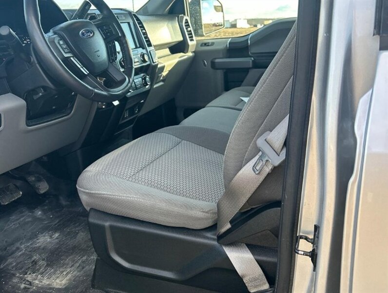 2019 Ford F-150 XLT 2.7L Eco Boost 4x4 - Photo 11 - St Albert, AB T8N 3Z7