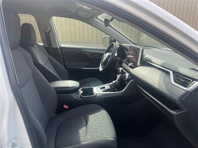 2024 Toyota RAV4 LE  AWD - Photo 12 - St Albert, AB T8N 3Z7