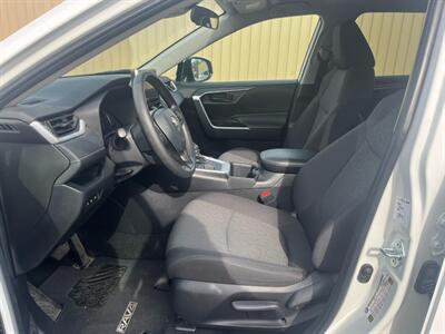 2024 Toyota RAV4 LE  AWD - Photo 10 - St Albert, AB T8N 3Z7
