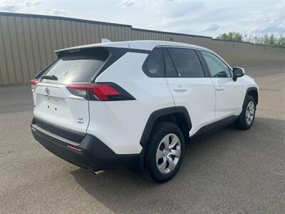 2024 Toyota RAV4 LE  AWD - Photo 8 - St Albert, AB T8N 3Z7
