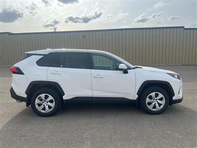 2024 Toyota RAV4 LE  AWD - Photo 4 - St Albert, AB T8N 3Z7