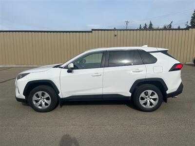 2024 Toyota RAV4 LE  AWD - Photo 2 - St Albert, AB T8N 3Z7