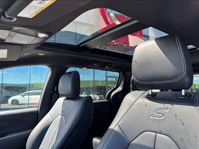 2024 Chrysler Pacifica Touring L Sunroof S package   - Photo 17 - St Albert, AB T8N 3Z7
