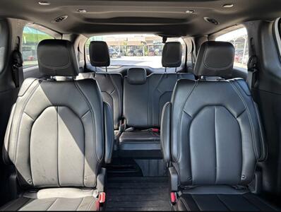 2024 Chrysler Pacifica Touring L Sunroof S package   - Photo 23 - St Albert, AB T8N 3Z7