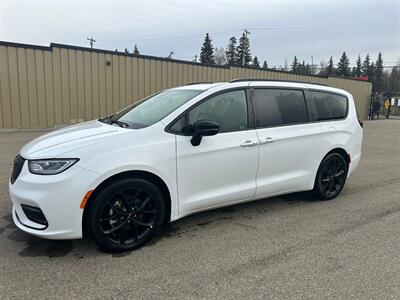 2024 Chrysler Pacifica Touring L Sunroof S package - Photo 1 - St Albert, AB T8N 3Z7
