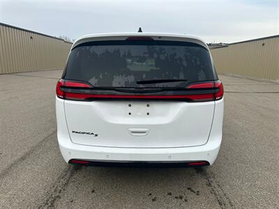 2024 Chrysler Pacifica Touring L Sunroof S package - Photo 7 - St Albert, AB T8N 3Z7