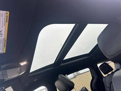 2024 Chrysler Pacifica Touring L Sunroof S package - Photo 15 - St Albert, AB T8N 3Z7