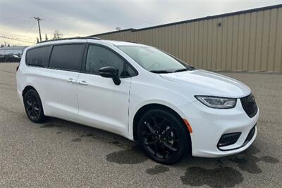 2024 Chrysler Pacifica Touring L Sunroof S package - Photo 3 - St Albert, AB T8N 3Z7