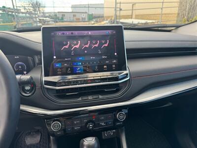 2024 Jeep Compass Trailhawk 2.0L Turbo I4   - Photo 10 - Edmonton, AB T5L 2J7