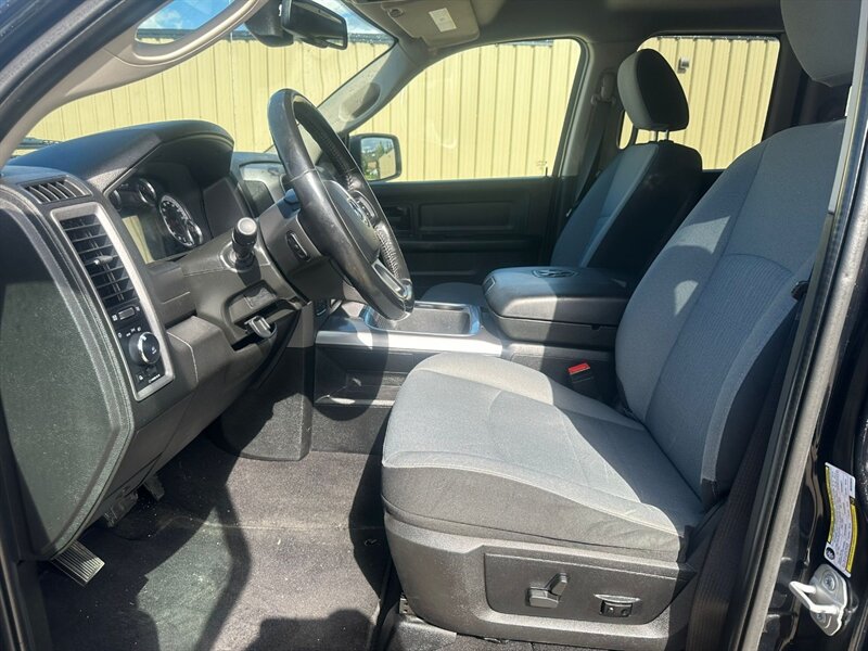 2021 RAM 1500 Classic Express - Photo 9 - St Albert, AB T8N 3Z7