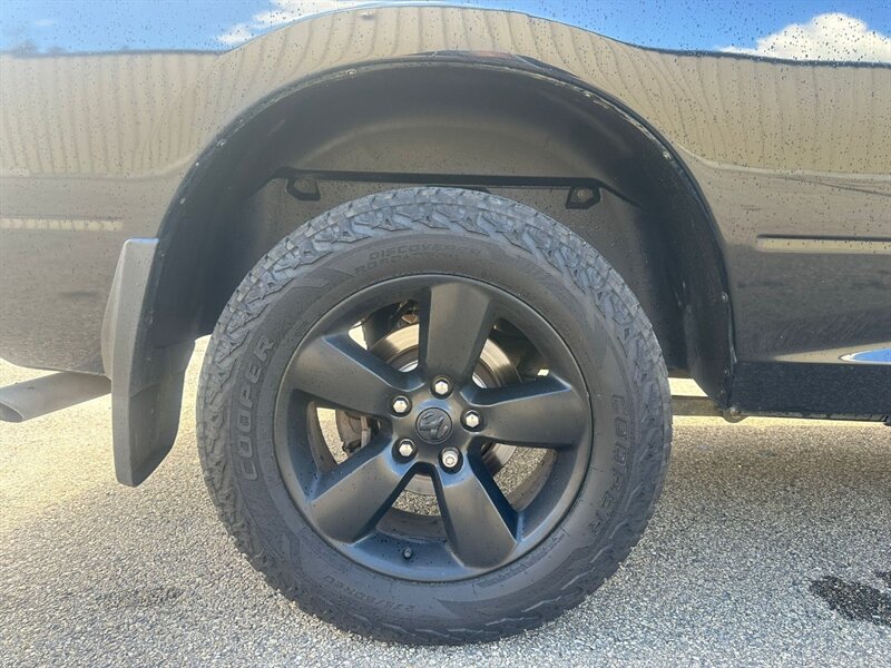 2021 RAM 1500 Classic Express - Photo 16 - St Albert, AB T8N 3Z7