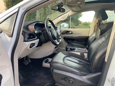 2018 Chrysler Pacifica Touring L Plus 3.6L 6cyl   - Photo 5 - Edmonton, AB T5L 2J7