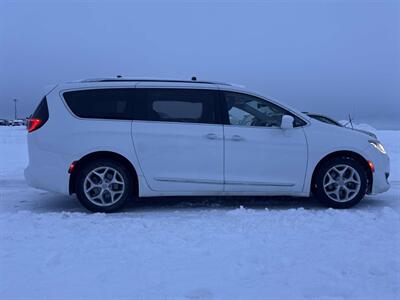 2018 Chrysler Pacifica Touring L Plus 3.6L 6cyl   - Photo 2 - Edmonton, AB T5L 2J7