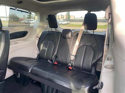 2018 Chrysler Pacifica Touring L Plus 3.6L 6cyl   - Photo 8 - Edmonton, AB T5L 2J7