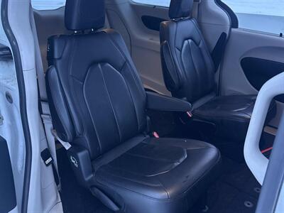 2018 Chrysler Pacifica Touring L Plus 3.6L 6cyl   - Photo 9 - Edmonton, AB T5L 2J7