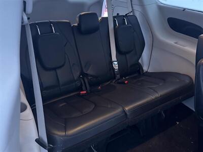 2018 Chrysler Pacifica Touring L Plus 3.6L 6cyl   - Photo 10 - Edmonton, AB T5L 2J7