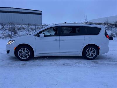 2018 Chrysler Pacifica Touring L Plus 3.6L 6cyl   - Photo 3 - Edmonton, AB T5L 2J7