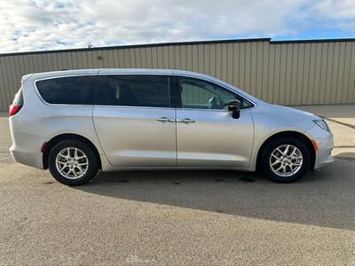 2024 Chrysler Grand Caravan SXT - Photo 5 - St Albert, AB T8N 3Z7