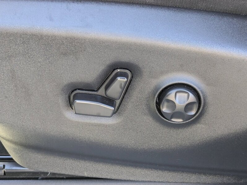 2024 Chrysler Grand Caravan SXT - Photo 22 - St Albert, AB T8N 3Z7