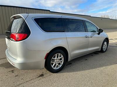 2024 Chrysler Grand Caravan SXT - Photo 8 - St Albert, AB T8N 3Z7