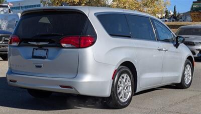 2024 Chrysler Grand Caravan SXT   - Photo 8 - St Albert, AB T8N 3Z7