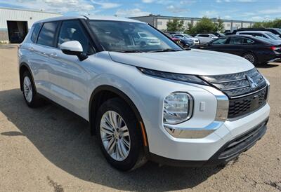 2023 Mitsubishi Outlander ES AWD - Photo 3 - St Albert, AB T8N 3Z7
