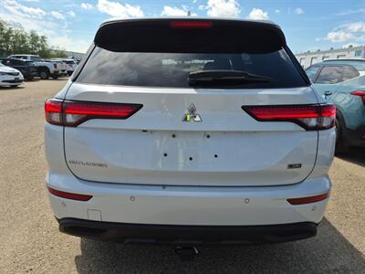 2023 Mitsubishi Outlander ES AWD - Photo 6 - St Albert, AB T8N 3Z7