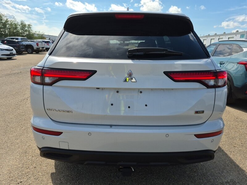 2023 Mitsubishi Outlander ES AWD - Photo 6 - St Albert, AB T8N 3Z7