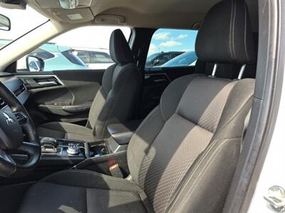 2023 Mitsubishi Outlander ES AWD - Photo 7 - St Albert, AB T8N 3Z7