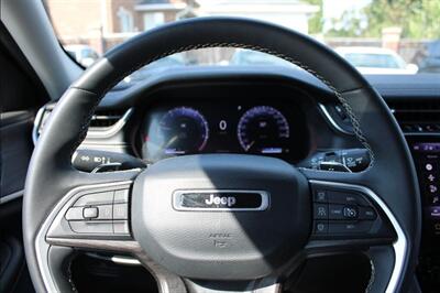 2023 Jeep Grand Cherokee Limited Black Pack  4x4 - Photo 11 - St Albert, AB T8N 3Z7