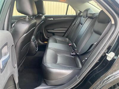 2023 Chrysler 300 Series Touring L   - Photo 17 - St Albert, AB T8N 3Z7