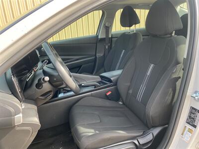 2025 Hyundai ELANTRA Preferred Tech Package - Photo 12 - St Albert, AB T8N 3Z7