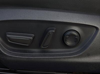 2024 Toyota Camry SE Leather   - Photo 17 - St Albert, AB T8N 3Z7