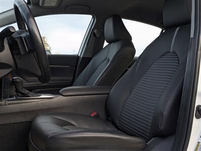 2024 Toyota Camry SE Leather   - Photo 11 - St Albert, AB T8N 3Z7
