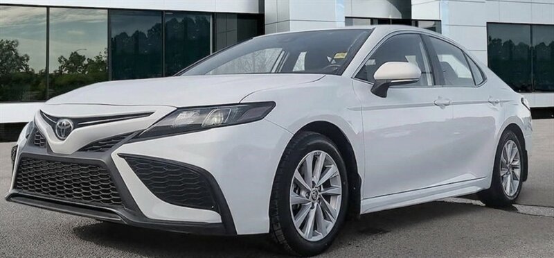 2024 Toyota Camry SE Leather  