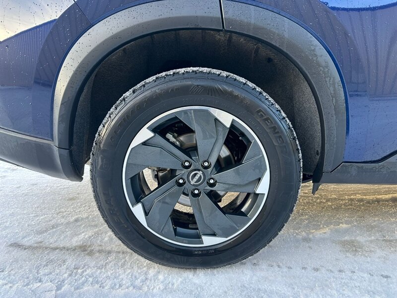 2024 Nissan Rogue SV Moonroof AWD - Photo 16 - St Albert, AB T8N 3Z7