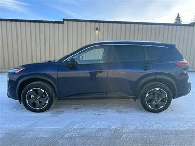 2024 Nissan Rogue SV Moonroof AWD - Photo 2 - St Albert, AB T8N 3Z7