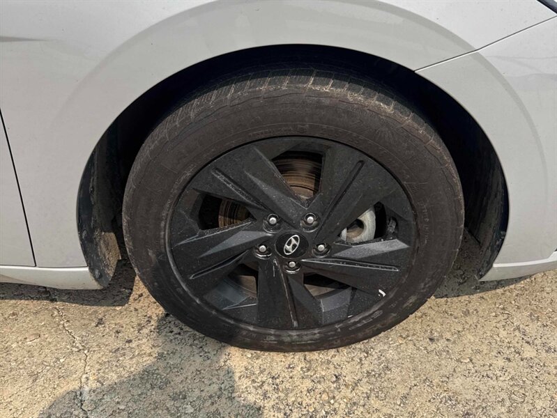 2023 Hyundai Elantra SEL - Photo 13 - Acheson, AB T7X 5A3
