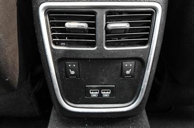 2023 Chrysler 300 Series Touring L   - Photo 18 - St Albert, AB T8N 3Z7